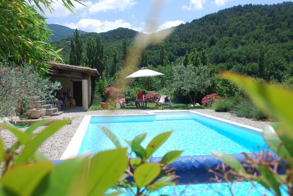 Maison D'Hotes Ainsi Soie T-Il Combovin Экстерьер фото